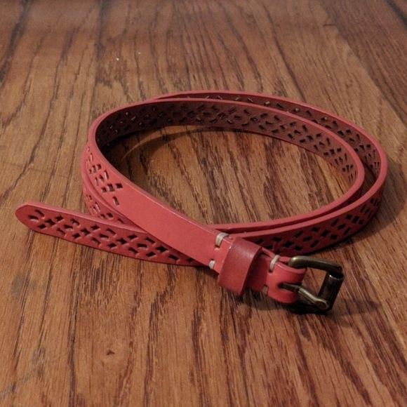Target Accessories - Thin coral leather belt geometric design cut out